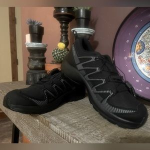 Salomon women’s XA Pro trail runner